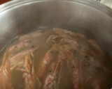 Foto del paso 2 de la receta: Wok de langostinos con rape