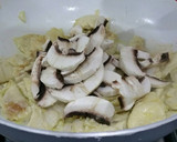 Foto del paso 6 de la receta: Filetes de pollo agridulces con manzana y champiñones