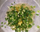 A picture of step 1 of Tamater palak chutney.