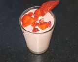 स्ट्रॉबेरी जूस(strawberry juice recipe in hindi) रेसिपी चरण 3 फोटो
