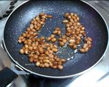 A picture of step 3 of Banana Peanut fry.
