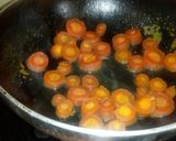 A picture of step 3 of Roasted carrot tomato soup.