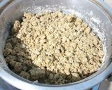 Foto langkah ke 2 dari resep Cassava rice sugar palm with gratet coconut(Tiwul).
