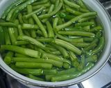 Une image de l'étape 1 de Haricots verts sauté.
