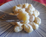 Foto del paso 3 de la receta: Gnocchi de patata con salsa de queso