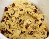 Foto langkah ke 2 dari resep Chocochips Cranberry CHEWY Cookies (Thick+Soft) cepat dan mudah.