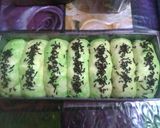 Foto langkah ke 5 dari resep Roti sobek pandan coklat.
