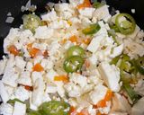 Foto del paso 2 de la receta: Queso panela a la mexicana