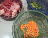 Foto langkah ke 1 dari resep Sop Daging Sapi.