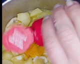 Foto del paso 4 de la receta: Patatas con sepia y guisantes