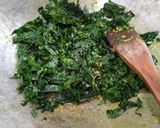 Foto langkah ke 4 dari resep Daun pepaya jepang dan tahu masak santan.