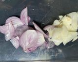 Foto langkah ke 1 dari resep Sayur bening asam kacang panjang.