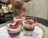 A picture of step 5 of Strawberry with China grass dessert.