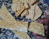 A picture of step 6 of Til chikki.