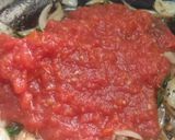 தக்காளி கொஸ்மல்லி சட்னி(tomato kosmalli chutney recipe in tamil) ரெசிபி ஸ்டேப் 2 புகைப்படம்
