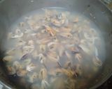 Foto langkah ke 1 dari resep Kerang cabe ijo bumbu kuning simple.