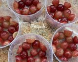 Foto del paso 5 de la receta Vasitos de Gelatina sabor Maracuyá con Uvas 🍇