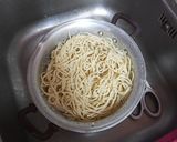 Foto del paso 2 de la receta: Pasta con sacramentos y salsa de aprovechamiento