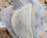 Foto del paso 3 de la receta: Empanadillas de atún
