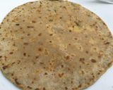 A picture of step 2 of Potato and fenugreek leaves paratha.
