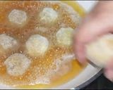 A picture of step 2 of Chicken balls.