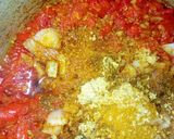 A picture of step 4 of Shinkafa da alayyahu sauce.