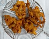 A picture of step 9 of Onion Pakoda (South Indian Crunchy and Light Pakodas).
