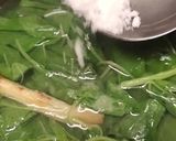 Foto langkah ke 3 dari resep Sayur Bening Bayam Tahu.
