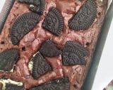Foto langkah ke 7 dari resep Brownies fudgy with oreo.
