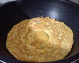 Foto langkah ke 3 dari resep Telur Dadar Daun Bawang.
