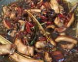 Foto langkah ke 4 dari resep Cumi Masak Hitam.