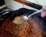 Foto del paso 3 de la receta: Empanadas rotiseras de carne y pasas de uva