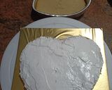 A picture of step 7 of Valentine cake.