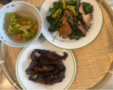 Hình bước làm 4 của món Bông cải xào nấm(stir-fried Baby Broccoli with mushrooms)