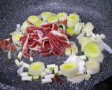 Foto del paso 1 de la receta Macarrones picantes con jamón ibérico