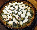 Foto del paso 5 de la receta: Tarta de acelga y choclo con masa de zanahoria