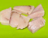 A picture of step 1 of Japanese Steamed Fish and Shrimp with Radish.