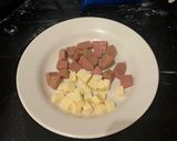 Foto langkah ke 3 dari resep Roti Sobek Isi Sosis Keju.