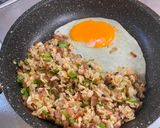 A picture of step 3 of Oatmeal Egg Fried Rice.