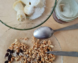 Foto del paso 1 de la receta: Galletas de banana madura y coco con frutos secos, deshidratados y semillas