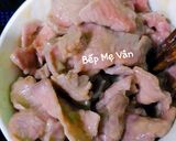 Hình bước làm 3 của món Măng tây,cà rốt và bông cải xanh xào thịt bò
