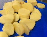 A picture of step 5 of Smoked haddock and leek pie.