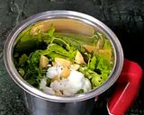 A picture of step 2 of Fresh Coconut Chutney.