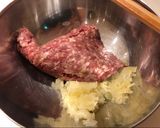 A picture of step 2 of Cheese in Hamburg Steak.