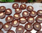 Foto langkah ke 9 dari resep Choco Almond Cookies.