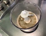 Une image de l'étape 3 de Sauce salade épicée au malt et érable.