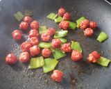 Foto del paso 1 de la receta Arroz con chistorras al vino