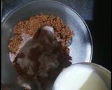 A picture of step 2 of Chocolate Cup Cake.