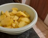 Rántott csirkemáj majonézes burgonyasalátával recept fázis 3 fotója