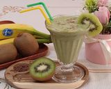 Φωτογραφία βήματος 2 της συνταγής Smoothie με ακτινίδιο και σπανάκι